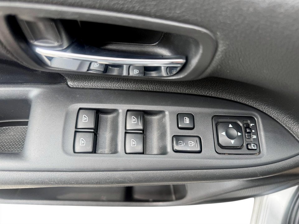 2020 Mitsubishi OUTLANDER ES, keyless entry, backup camera, Bluetooth in COLDBROOK, Nova Scotia - 8 - w1024h768px