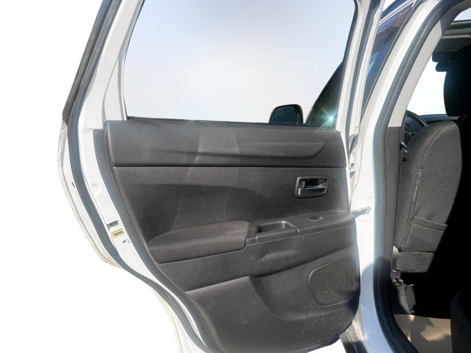 Mitsubishi RVR GT, keyless entry, backup camera, Bluetooth 2014 à Kentville, Nouvelle-Écosse - 14 - w1024h768px