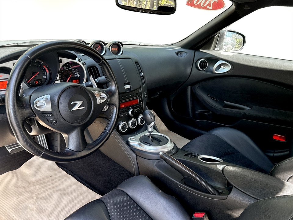 2009 Nissan 370Z Touring, Keyless entry, MP3, Cruise control in COLDBROOK, Nova Scotia - 11 - w1024h768px