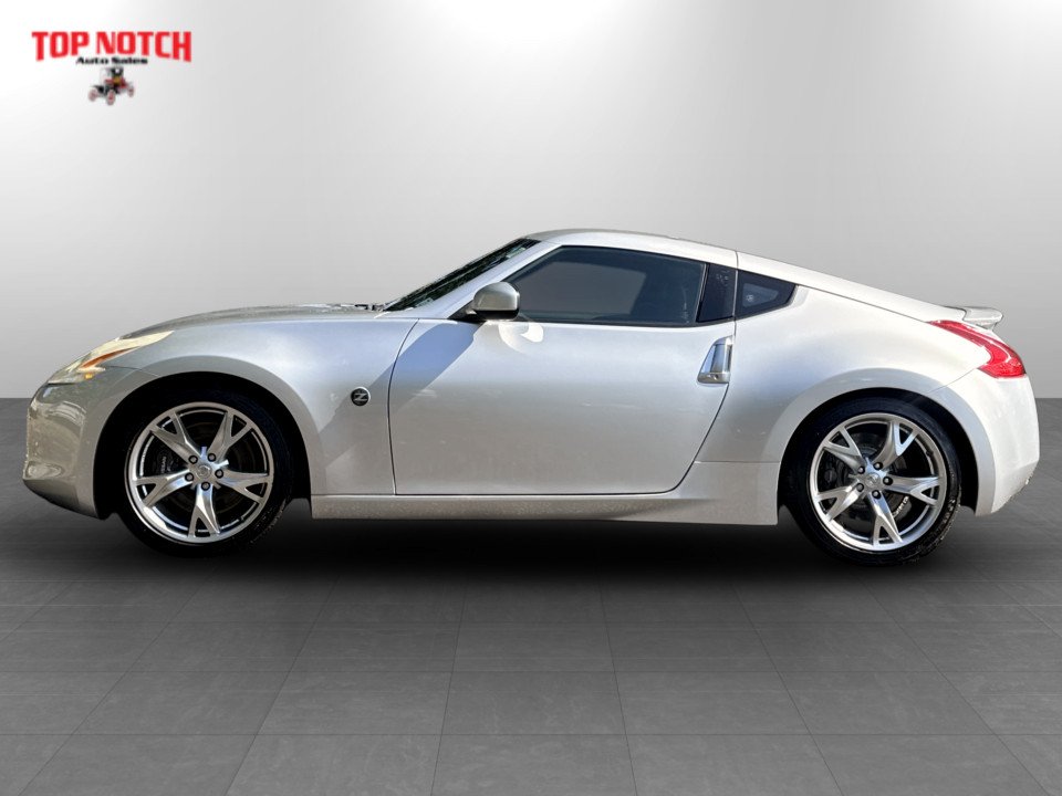2009 Nissan 370Z Touring, Keyless entry, MP3, Cruise control in COLDBROOK, Nova Scotia - 2 - w1024h768px