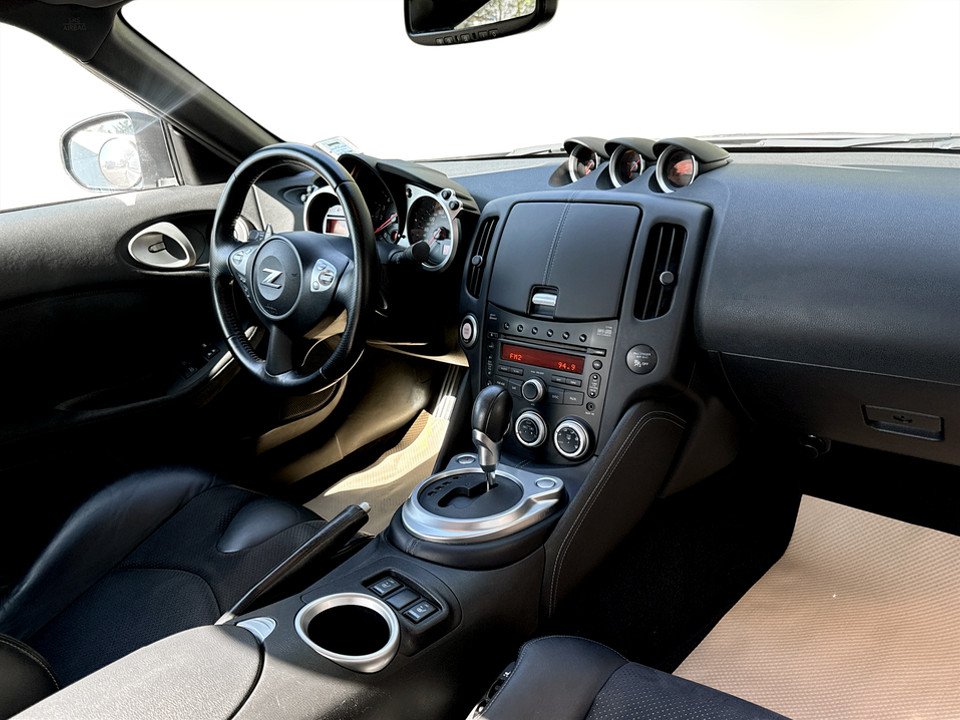 2009 Nissan 370Z Touring, Keyless entry, MP3, Cruise control in COLDBROOK, Nova Scotia - 6 - w1024h768px