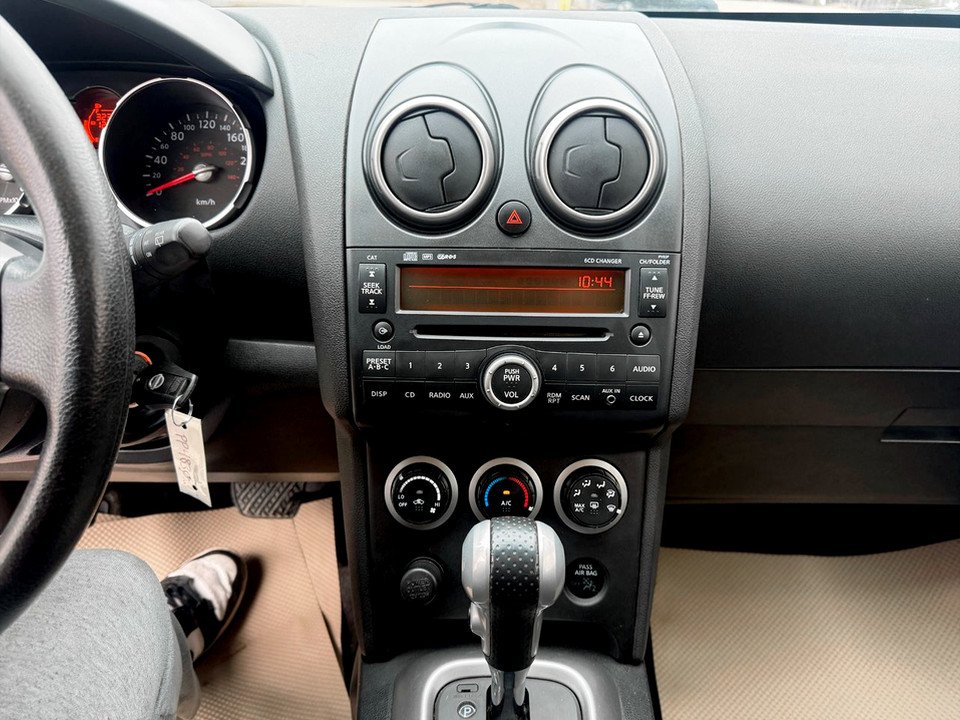 2010 Nissan ROGUE S/SL/KROM Sport, keyless entry, Cruise control, Bluetooth in COLDBROOK, Nova Scotia - 12 - w1024h768px