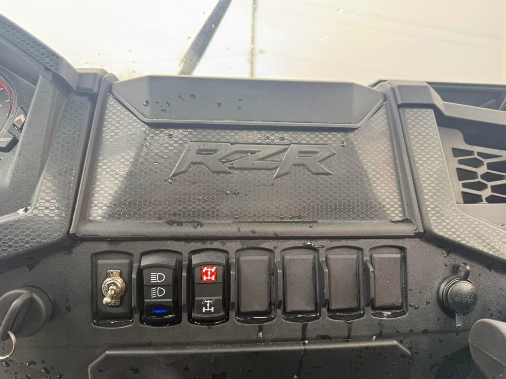 Polaris RZR XP 1000 BLACK 2022 à Kentville, Nouvelle-Écosse - 8 - w1024h768px