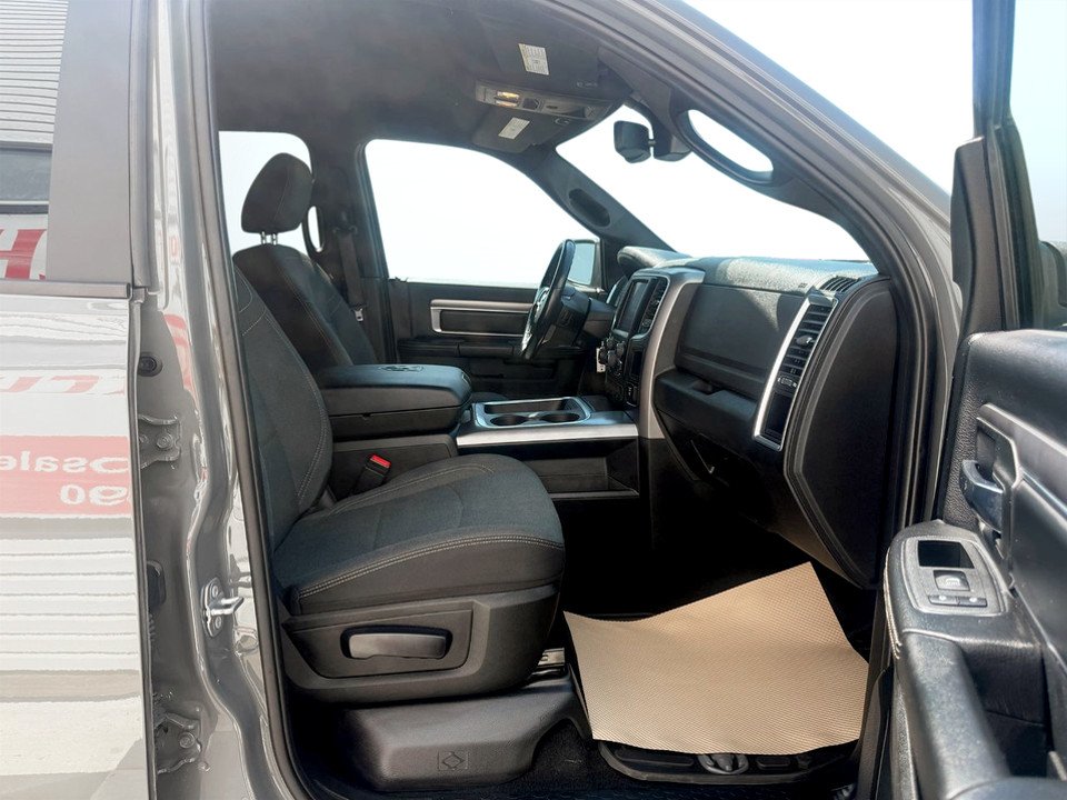 2022 Ram 1500 CLASSIC Warlock, keyless entry, backup camera, Bluetooth in COLDBROOK, Nova Scotia - 19 - w1024h768px