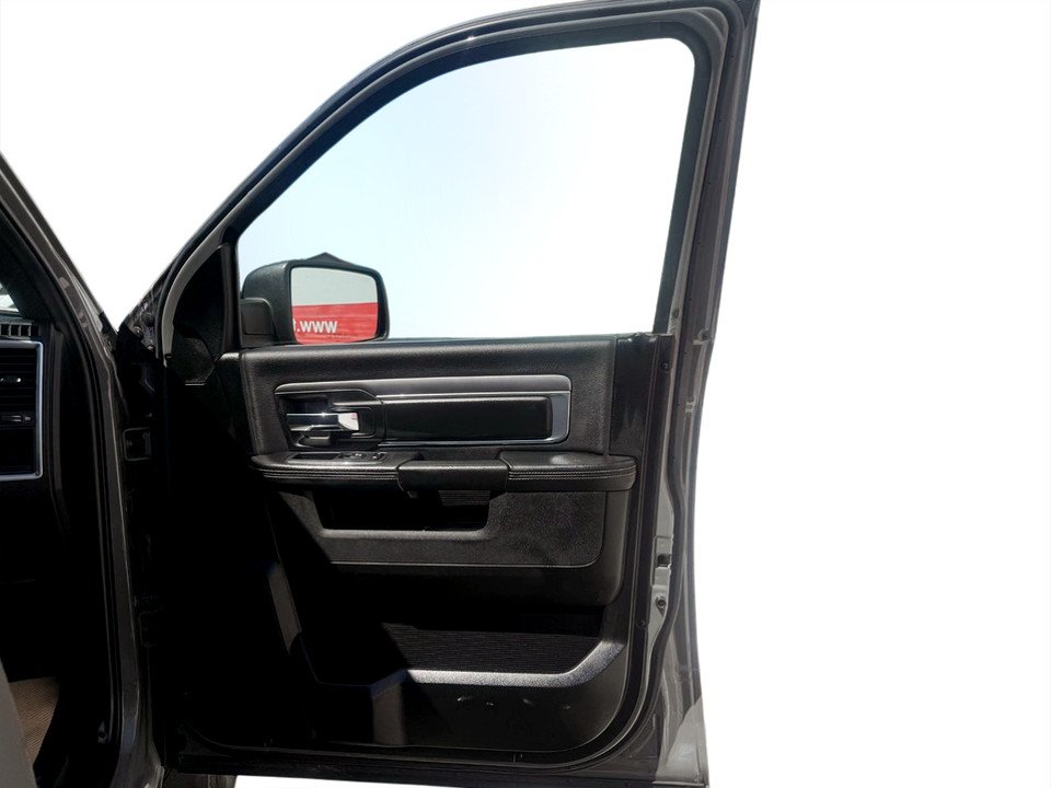 2022 Ram 1500 CLASSIC Warlock, keyless entry, backup camera, Bluetooth in COLDBROOK, Nova Scotia - 18 - w1024h768px