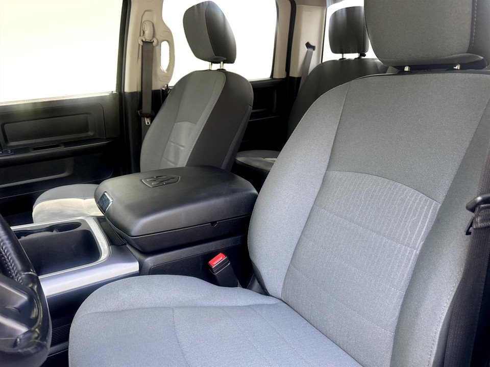 2023 Ram 1500 CLASSIC Express, keyless entry, Remote Start, Bluetooth in COLDBROOK, Nova Scotia - 7 - w1024h768px
