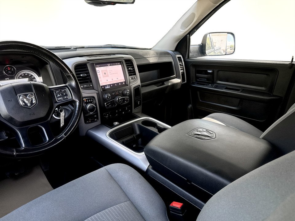 2023 Ram 1500 CLASSIC Express, keyless entry, Remote Start, Bluetooth in COLDBROOK, Nova Scotia - 11 - w1024h768px