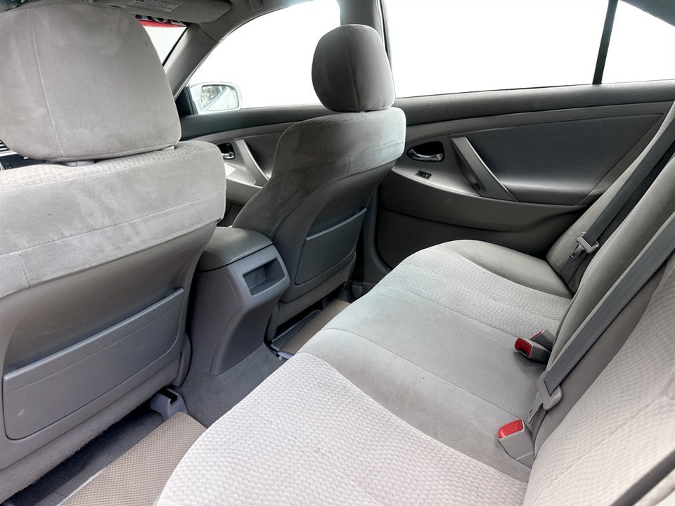2010 Toyota CAMRY/SE/LE/XLE LE, Keyless entry, MP3, Cruise control in COLDBROOK, Nova Scotia - 12 - w1024h768px