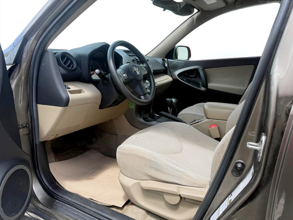 2011 Toyota RAV4 Base, Keyless entry, MP3, Cruise control in COLDBROOK, Nova Scotia - 9 - w1024h768px