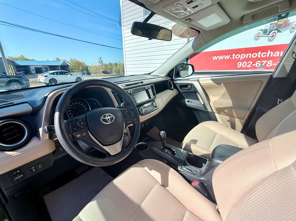 2013 Toyota RAV4 XLE | AWD, Sunroof, Rear Camera, FM/CD/Bluetooth in COLDBROOK, Nova Scotia - 9 - w1024h768px