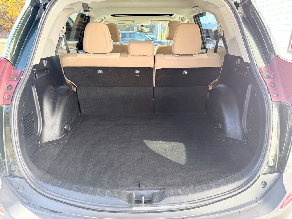 2013 Toyota RAV4 XLE | AWD, Sunroof, Rear Camera, FM/CD/Bluetooth in COLDBROOK, Nova Scotia - 24 - w1024h768px