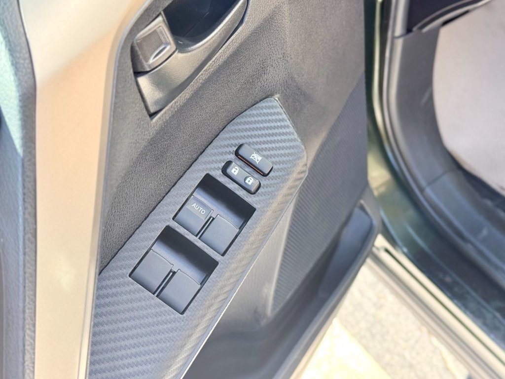 2013 Toyota RAV4 XLE | AWD, Sunroof, Rear Camera, FM/CD/Bluetooth in COLDBROOK, Nova Scotia - 8 - w1024h768px