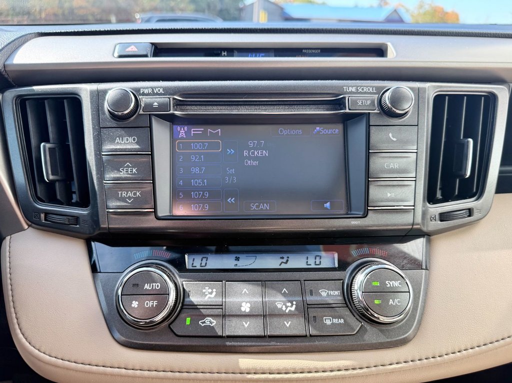 2013 Toyota RAV4 XLE | AWD, Sunroof, Rear Camera, FM/CD/Bluetooth in COLDBROOK, Nova Scotia - 16 - w1024h768px