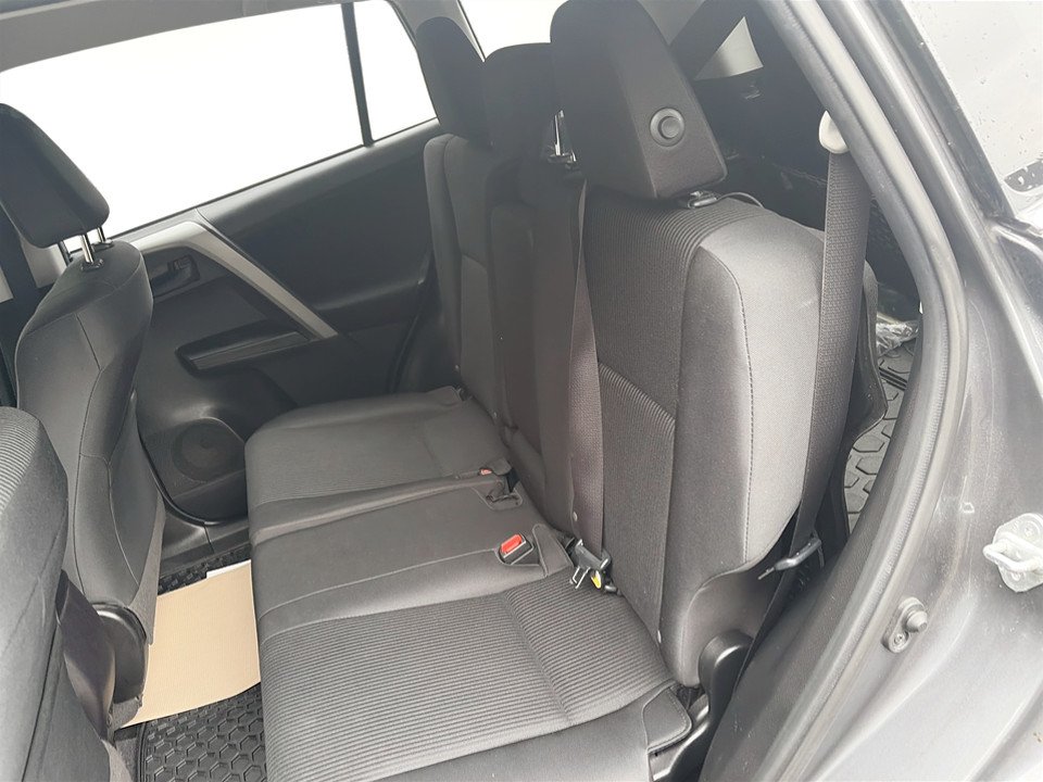 2018 Toyota RAV4 LE, keyless entry, Cruise control, Bluetooth in COLDBROOK, Nova Scotia - 7 - w1024h768px