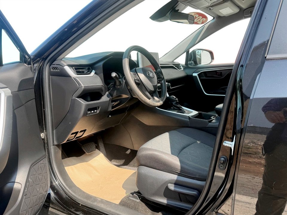 2023 Toyota RAV4 LE, keyless entry, Cruise control, Bluetooth in Kentville, Nova Scotia - 9 - w1024h768px