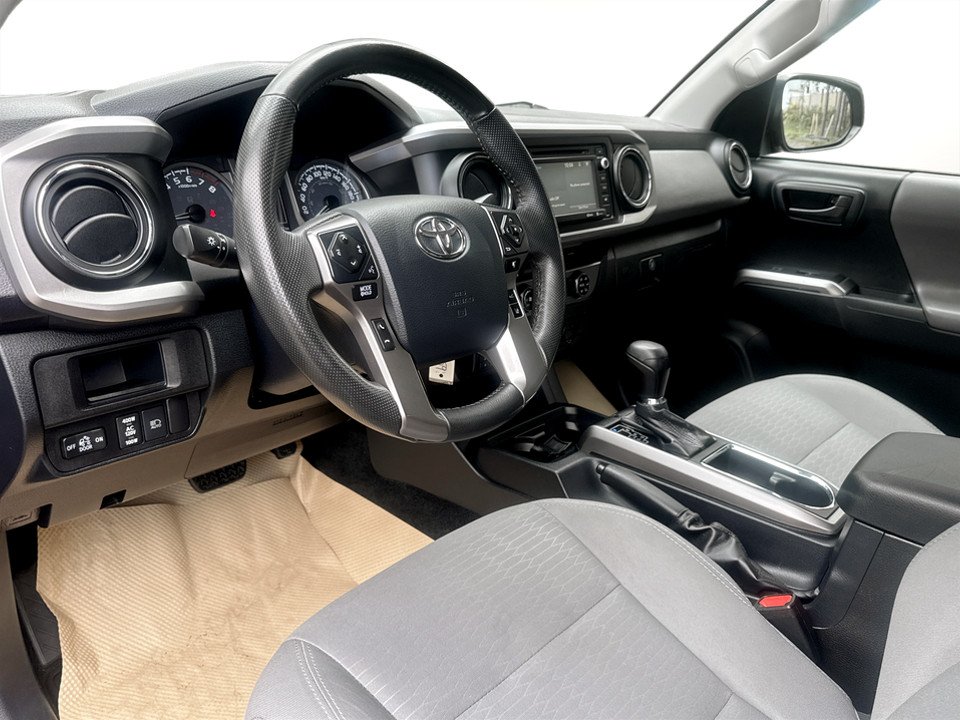 Toyota TACOMA SR5, keyless entry, backup camera, Bluetooth 2018 à Kentville, Nouvelle-Écosse - 11 - w1024h768px