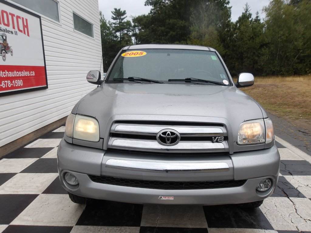 2005 Toyota Tundra SR5 - CD Player, 4WD, Power Windows in Kentville, Nova Scotia - 2 - w1024h768px