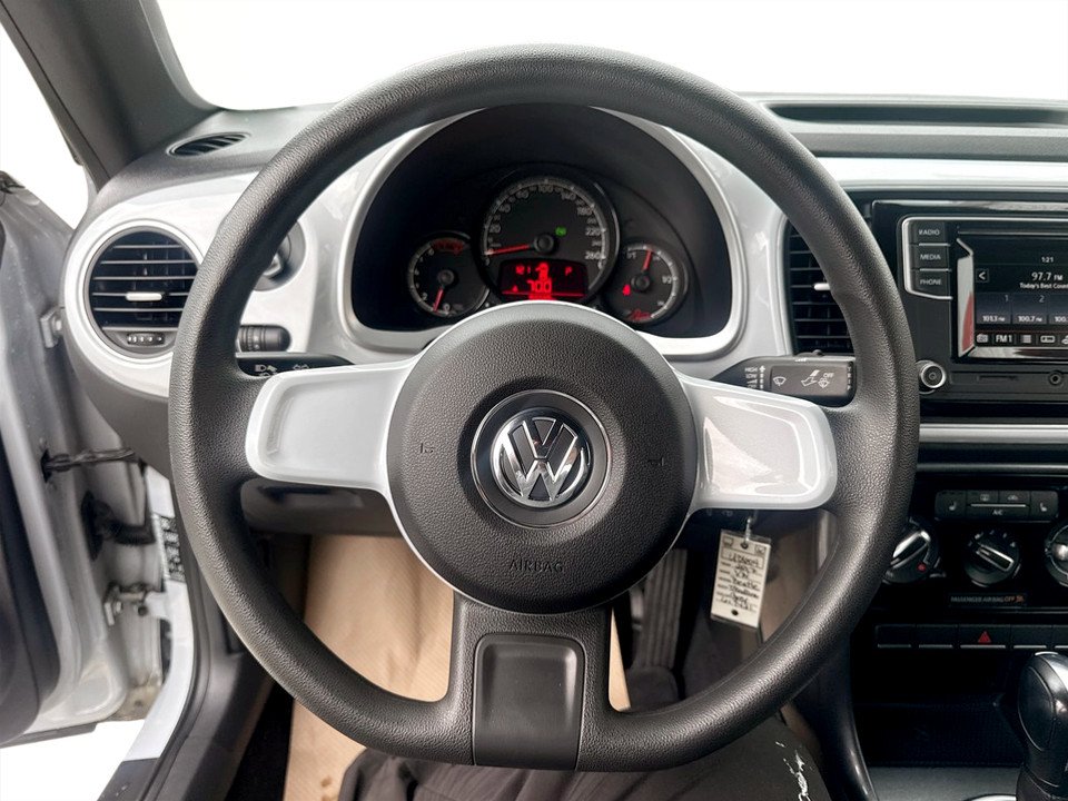 2017 Volkswagen BEETLE in COLDBROOK, Nova Scotia - 10 - w1024h768px