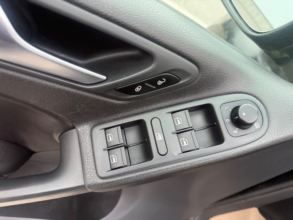 Volkswagen GOLF TRENDLINE, Keyless entry, MP3, Cruise control 2013 à COLDBROOK, Nouvelle-Écosse - 8 - w1024h768px