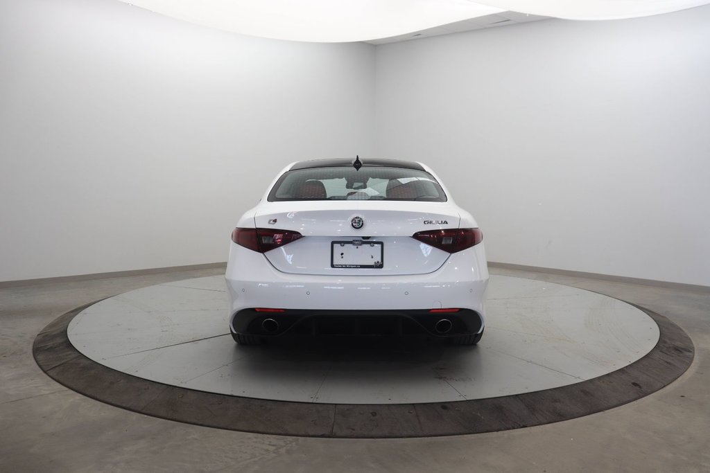 2017 Alfa Romeo GIULIA Ti in Chicoutimi, Quebec - 5 - w1024h768px