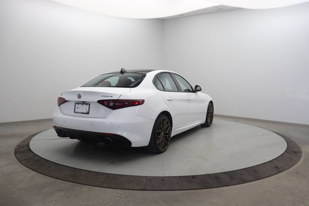 2017 Alfa Romeo GIULIA Ti in Chicoutimi, Quebec - 4 - w1024h768px