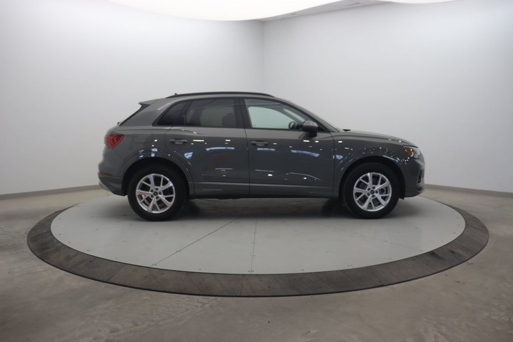 2025 Audi Q3 in Jonquière, Quebec - 3 - w1024h768px