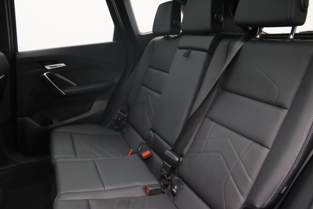 2025 BMW X1 in Baie-Comeau, Quebec - 10 - w1024h768px