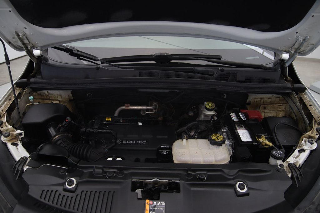 2019 Buick Encore Preferred in Chicoutimi, Quebec - 16 - w1024h768px