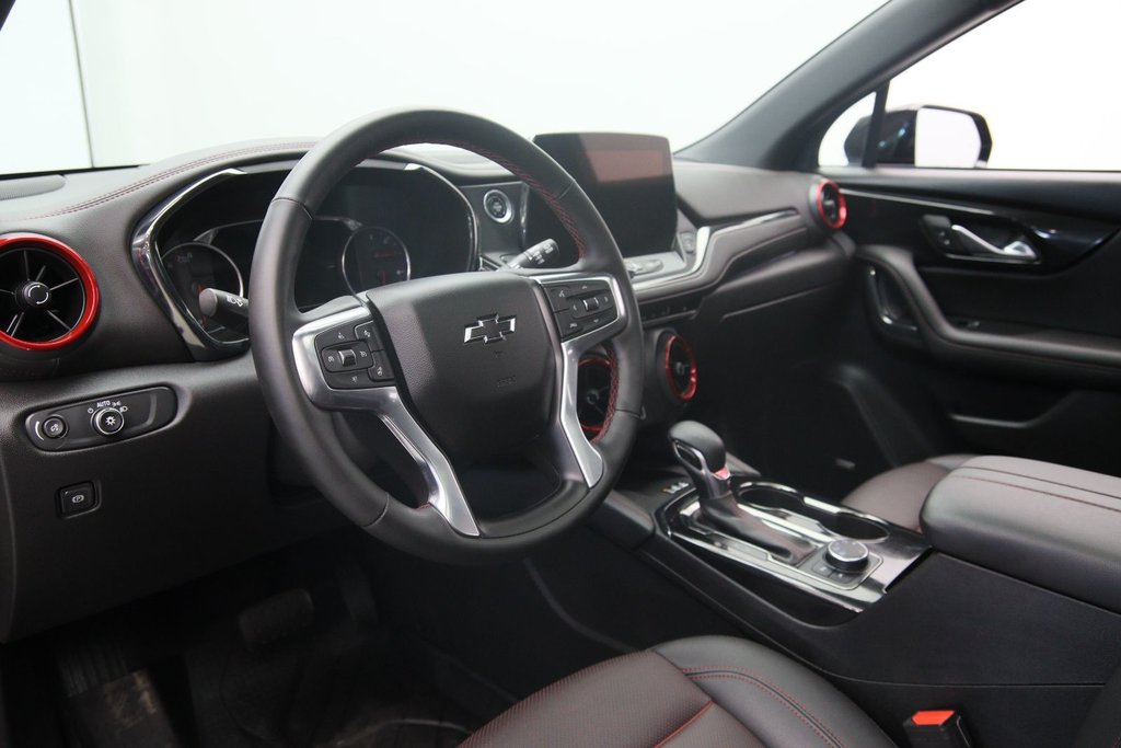 2024 Chevrolet Blazer in Jonquière, Quebec - 7 - w1024h768px