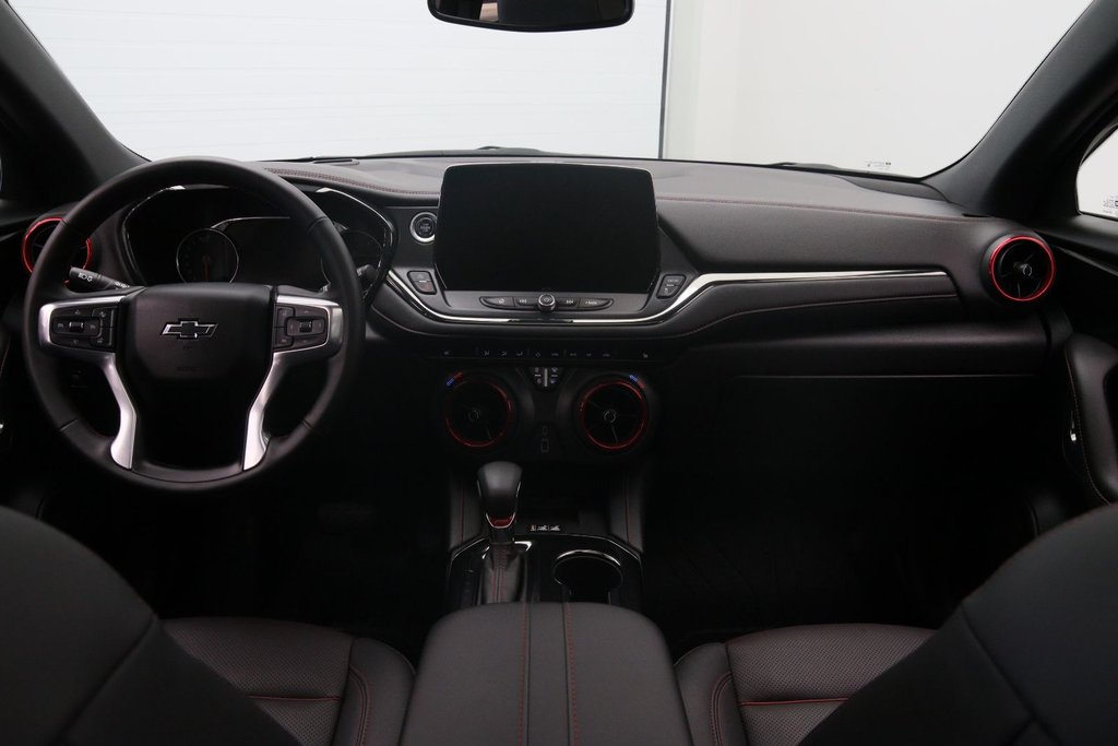 2024 Chevrolet Blazer in Jonquière, Quebec - 11 - w1024h768px