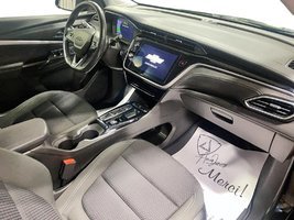 2022 Chevrolet Bolt EUV in Jonquière, Quebec - 8 - w1024h768px