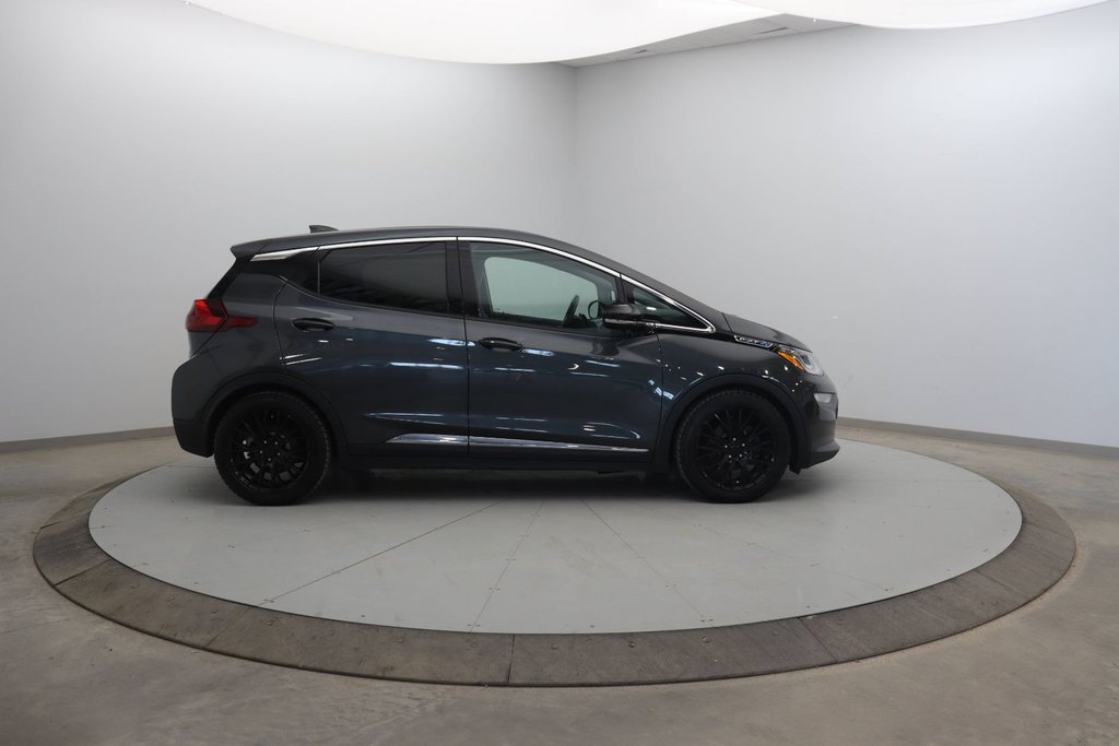 2021 Chevrolet Bolt EV in Sept-Îles, Quebec - 3 - w1024h768px