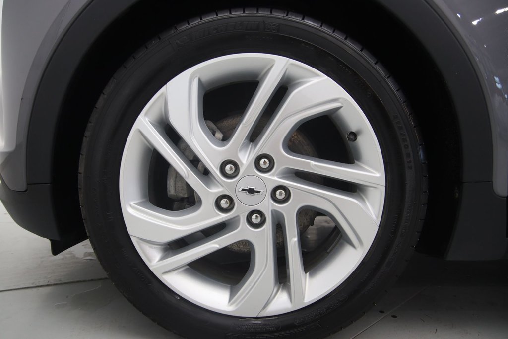 2022 Chevrolet Bolt EV in Jonquière, Quebec - 18 - w1024h768px