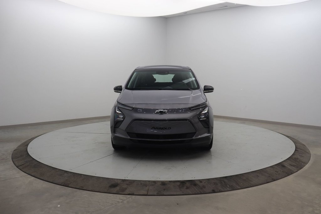 2022 Chevrolet Bolt EV in Jonquière, Quebec - 2 - w1024h768px