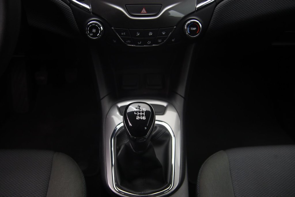 Chevrolet Cruze  2018 à Baie-Comeau, Québec - 13 - w1024h768px