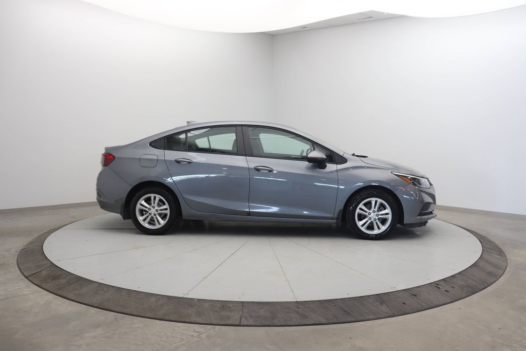 Chevrolet Cruze  2018 à Baie-Comeau, Québec - 3 - w1024h768px