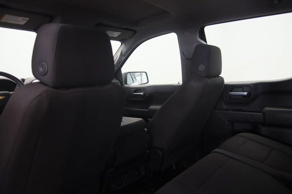 2022 Chevrolet Silverado 1500 LTD in Baie-Comeau, Quebec - 8 - w1024h768px