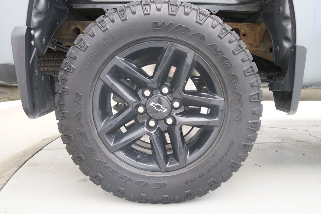 2022 Chevrolet Silverado 1500 LTD in Sept-Îles, Quebec - 18 - w1024h768px