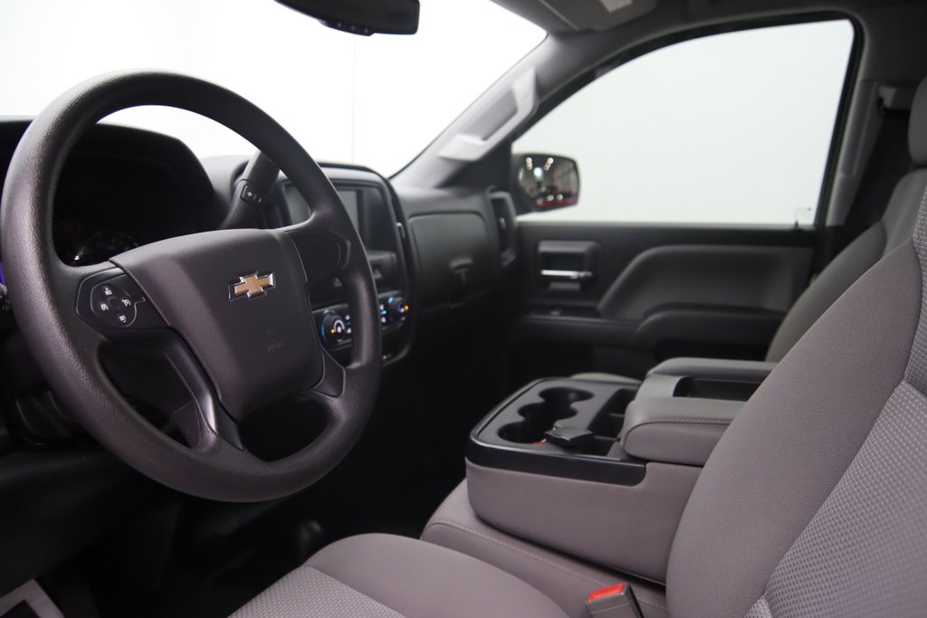 Chevrolet Silverado 1500  2017 à Jonquière, Québec - 6 - w1024h768px