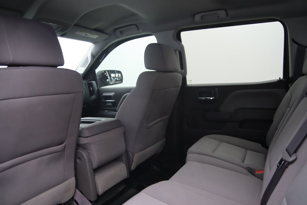 Chevrolet Silverado 1500  2017 à Jonquière, Québec - 8 - w1024h768px