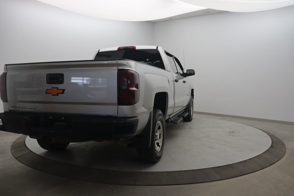 Chevrolet Silverado 1500  2017 à Jonquière, Québec - 4 - w1024h768px