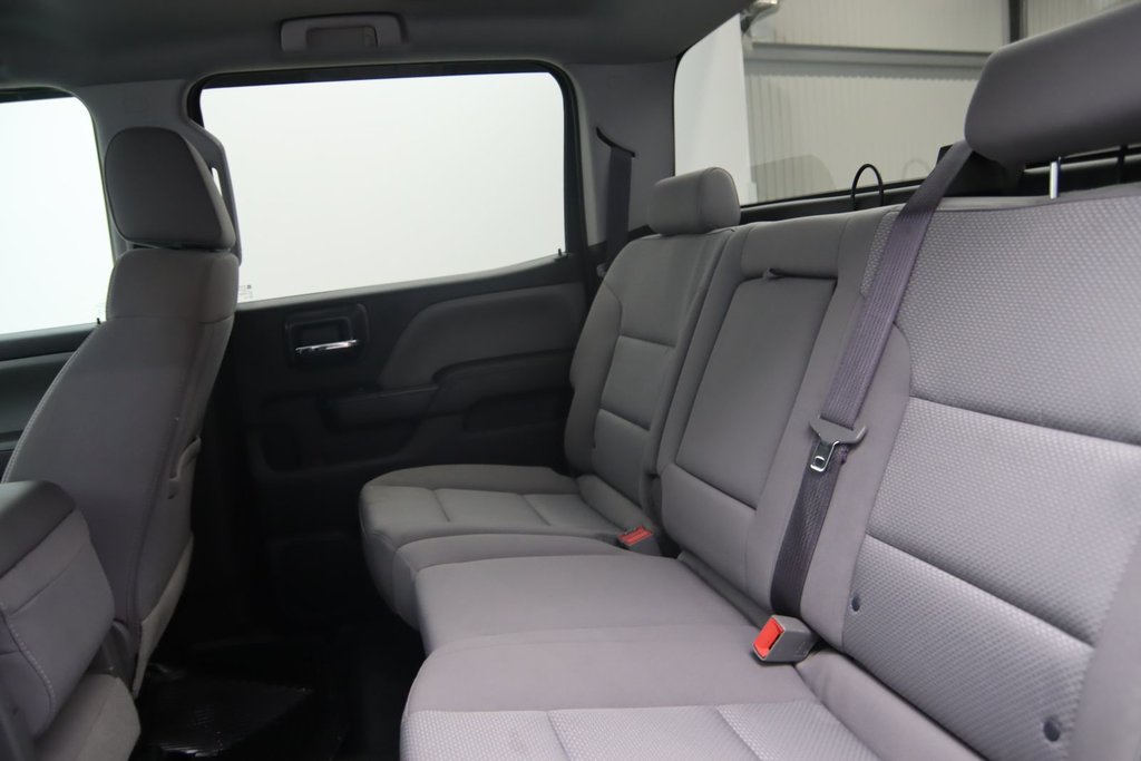 Chevrolet Silverado 1500  2017 à Jonquière, Québec - 9 - w1024h768px