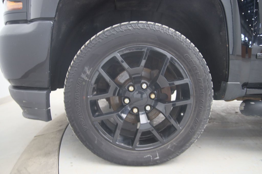 2018 Chevrolet Silverado 1500 in Jonquière, Quebec - 18 - w1024h768px