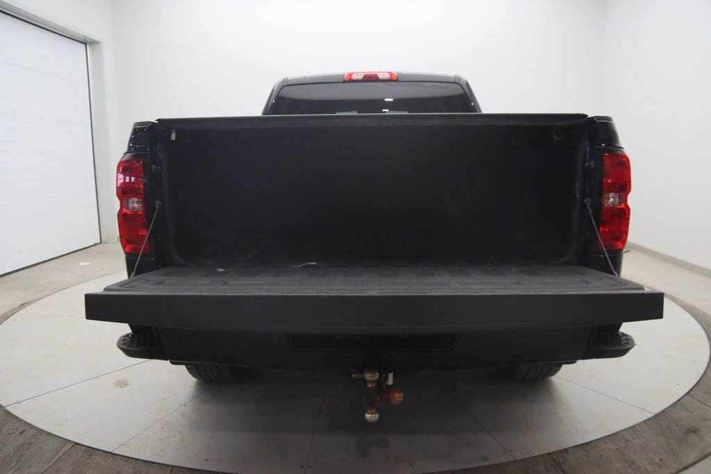 2018 Chevrolet Silverado 1500 in Jonquière, Quebec - 17 - w1024h768px