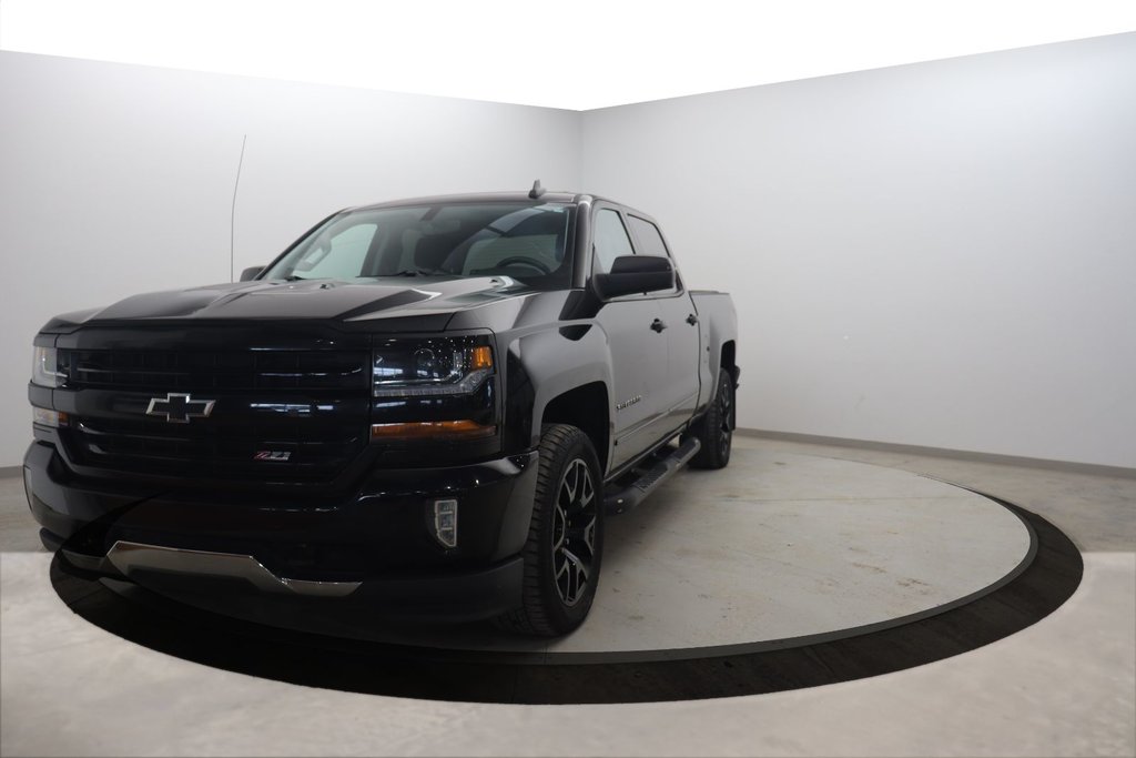 2018 Chevrolet Silverado 1500 in Jonquière, Quebec - 1 - w1024h768px