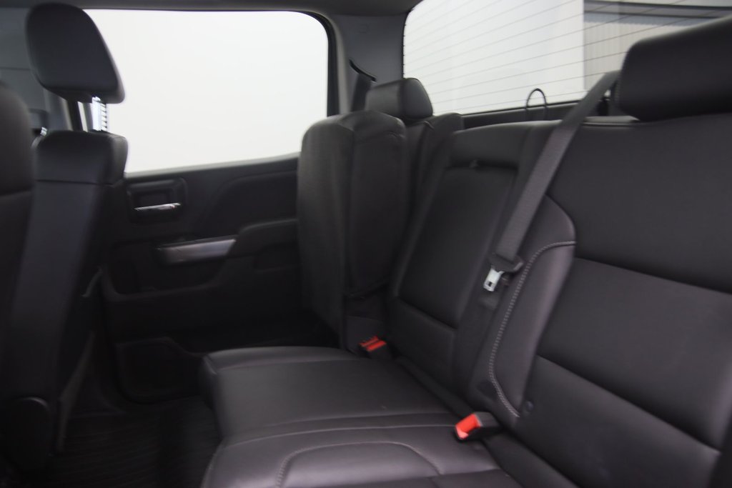 2018 Chevrolet Silverado 1500 in Jonquière, Quebec - 9 - w1024h768px