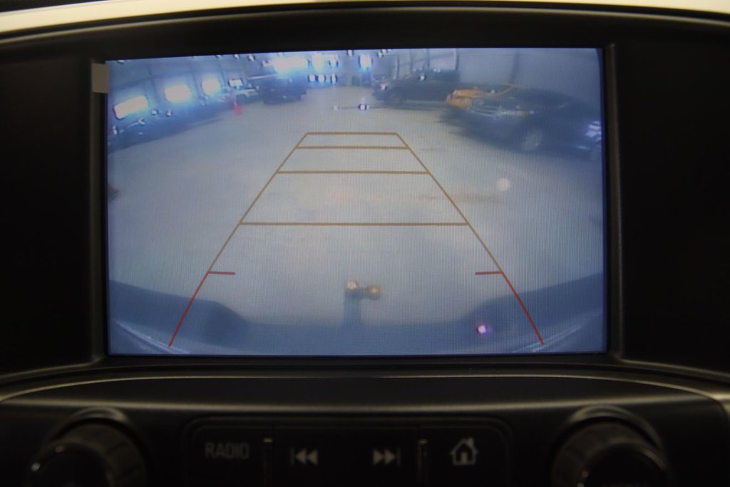 2018 Chevrolet Silverado 1500 in Jonquière, Quebec - 14 - w1024h768px