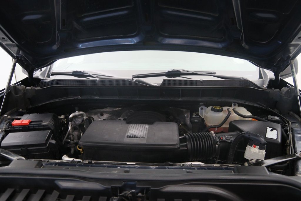 2020 Chevrolet Silverado 1500 in Sept-Îles, Quebec - 12 - w1024h768px