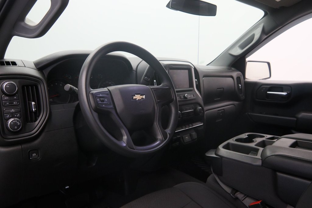2020 Chevrolet Silverado 1500 in Sept-Îles, Quebec - 5 - w1024h768px