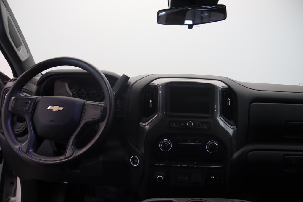 Chevrolet Silverado 1500  2022 à Jonquière, Québec - 10 - w1024h768px